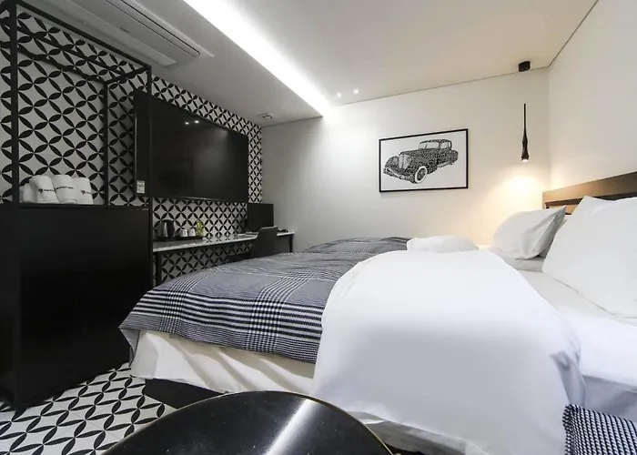 Hotel The Post 2*