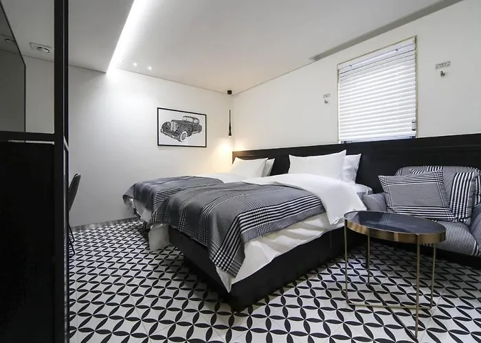 The Post Hotel 2*